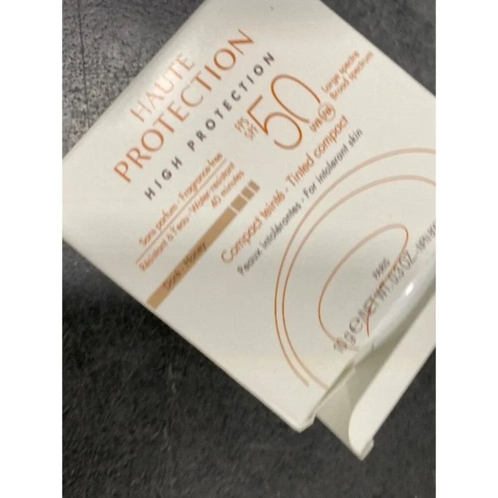 Avène High Protection Honey Tinted Compact, Broad Spectrum SPF 50+, UVA/UVB 0.35